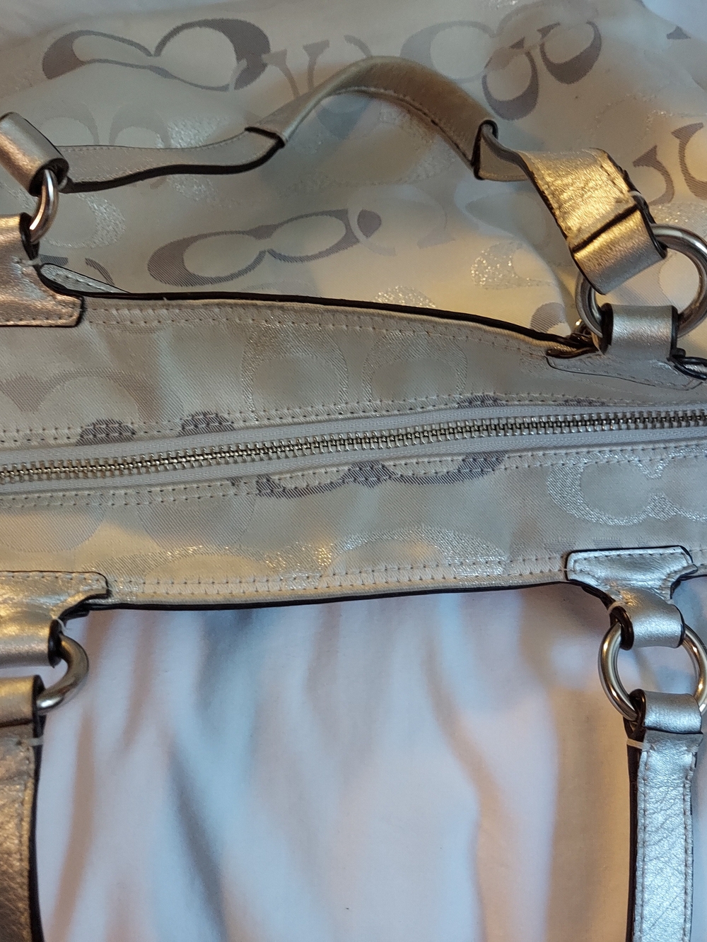 Coach Gallery Optic Signature Silver Metallic Tote Handbag F19664 - Picture 14 of 16